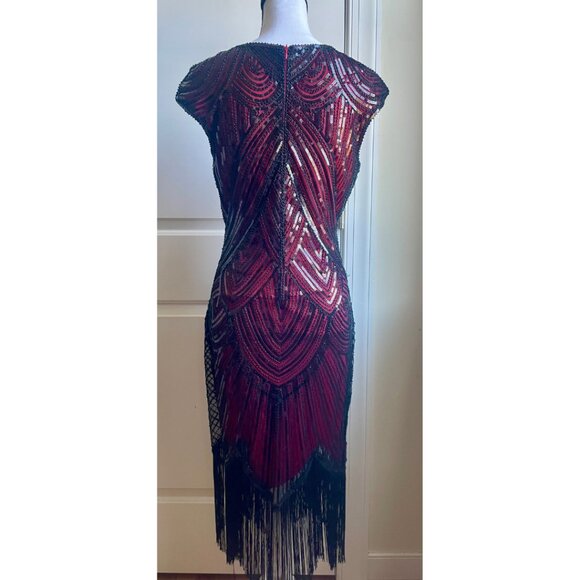 Fundaisy 1920s Flapper Sequin Dress with Fringe - Picture 4 of 10